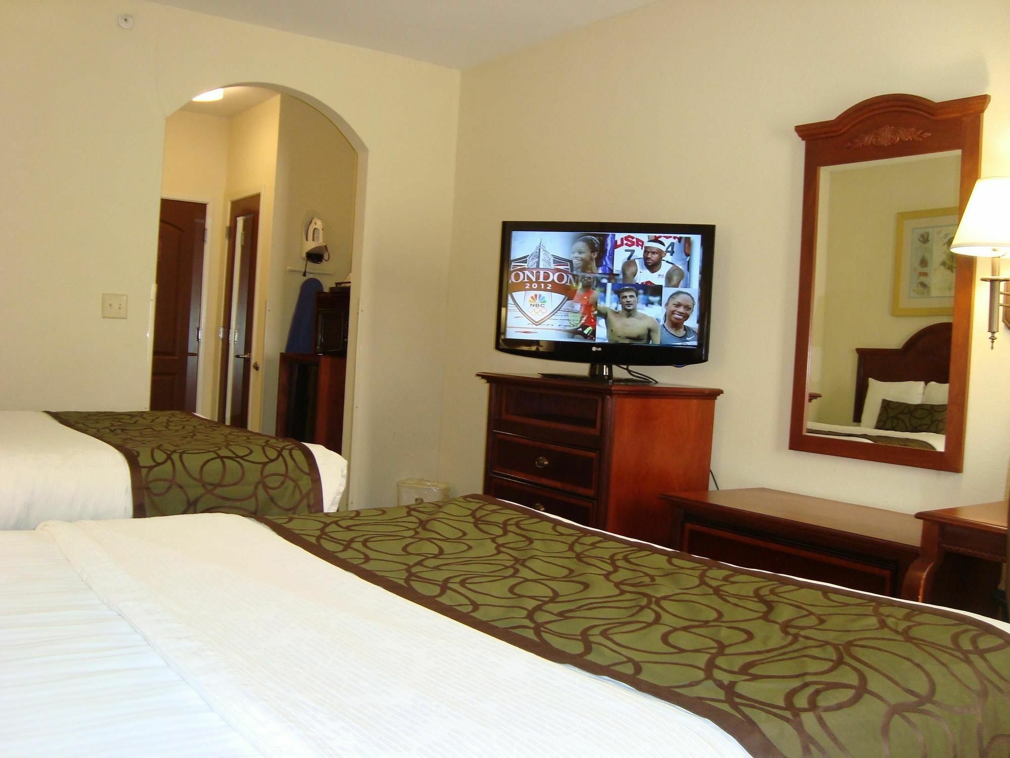 Best Western Executive Inn Корсикана Екстериор снимка